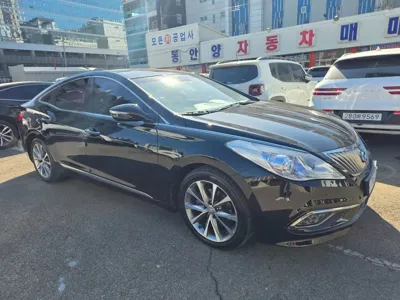 Hyundai Grandeur 2015, 79000 км, за 4759.39 USD
