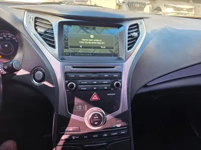 Hyundai Grandeur 2015, 79000 км, за 4759.39 USD - фото 10