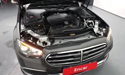 Mercedes-Benz E-Class 2023, 56471 км, за 31791.55 USD - фото 6
