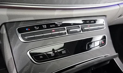 Mercedes-Benz E-Class 2023, 56471 км, за 31791.55 USD - фото 16