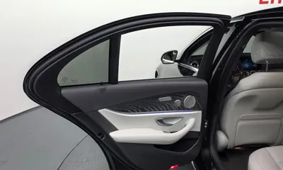 Mercedes-Benz E-Class 2023, 56471 км, за 31791.55 USD - фото 25
