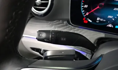 Mercedes-Benz E-Class 2023, 56471 км, за 31791.55 USD - фото 29