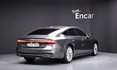 Audi A7 2021, 62016 км, за 27581.44 USD
