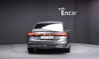 Audi A7 2021, 62016 км, за 27581.44 USD