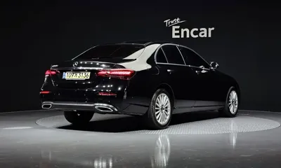 Mercedes-Benz E-Class 2021, 64848 км, за 25612.68 USD