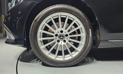 Mercedes-Benz E-Class 2021, 64848 км, за 25612.68 USD