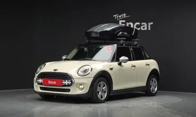 MINI Cooper · 2017 год