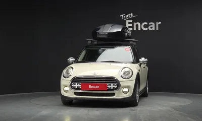 MINI Cooper 2017, 168432 км, за 3900.06 USD