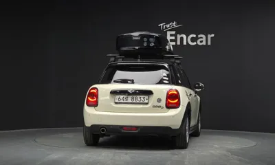 MINI Cooper 2017, 168432 км, за 3900.06 USD
