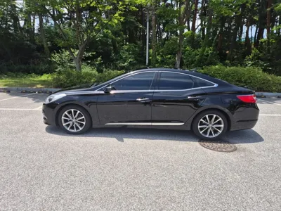 Hyundai Grandeur · 2015 год