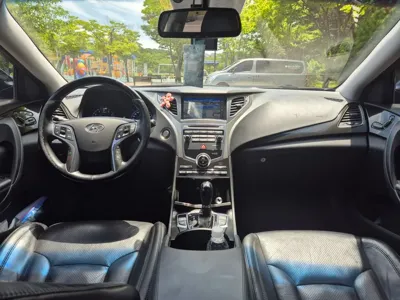 Hyundai Grandeur 2015, 196837 км, за 3908.8 USD