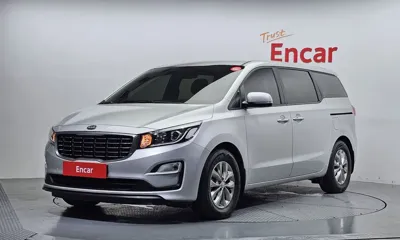 Kia Canival · 2020 год