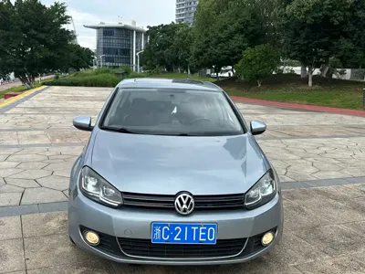 Volkswagen Golf 2010, 120000 км, за 2478.99 USD