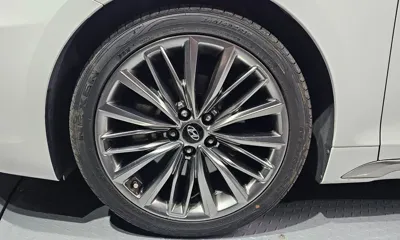 Hyundai Grandeur 2017, 92427 км, за 10083.28 USD