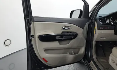 Kia Canival 2018, 100196 км, за 9321.26 USD - фото 24