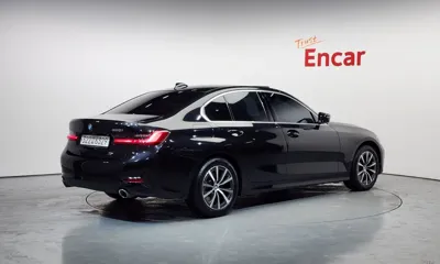 BMW 3-Series 2022, 46913 км, за 20812.68 USD