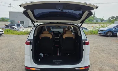 Kia Canival 2021, 112405 км, за 15938.08 USD - фото 20