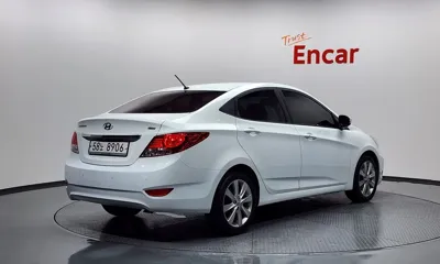 Hyundai Accent 2011, 102792 км, за 1947.88 USD