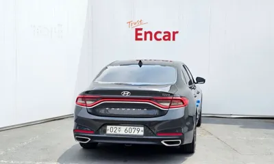 Hyundai Grandeur 2018, 189932 км, за 7100.98 USD
