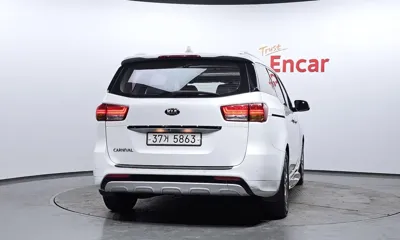 Kia Canival 2015, 198726 км, за 5087.54 USD