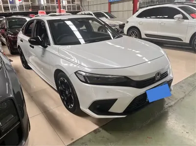 Honda Civic 2023, 24000 км, за 12471.75 USD