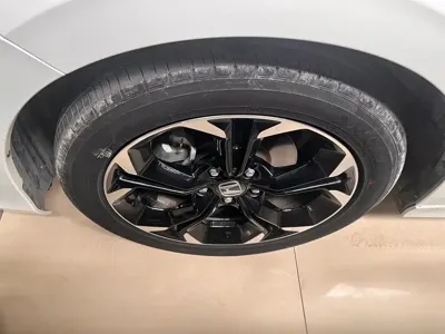 Honda Civic 2023, 24000 км, за 12471.75 USD