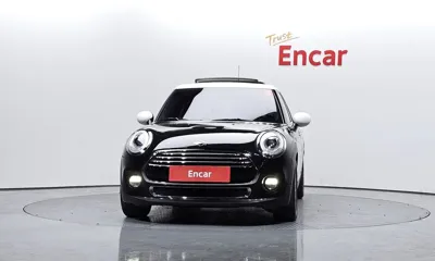 MINI Cooper 2016, 121525 км, за 4932.91 USD