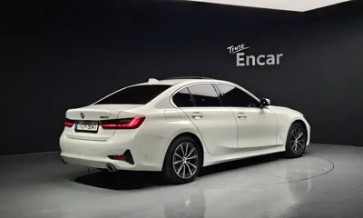 BMW 3-Series 2022, 134640 км, за 15547.76 USD