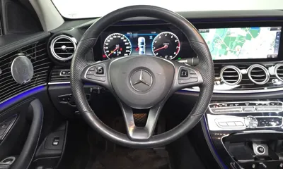 Mercedes-Benz E-Class 2018, 123015 км, за 14951.56 USD - фото 13