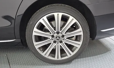 Mercedes-Benz E-Class 2018, 123015 км, за 14951.56 USD - фото 21