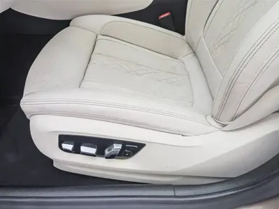 BMW 5 Series New Energy 2018, 61000 км, за 16054.43 USD - фото 20