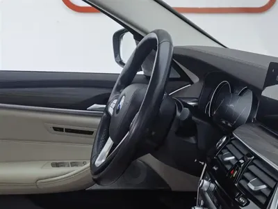 BMW 5 Series New Energy 2018, 61000 км, за 16054.43 USD - фото 22