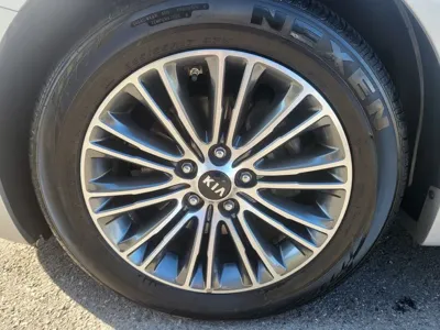 Kia K7 2016, 98388 км, за 5057.8 USD