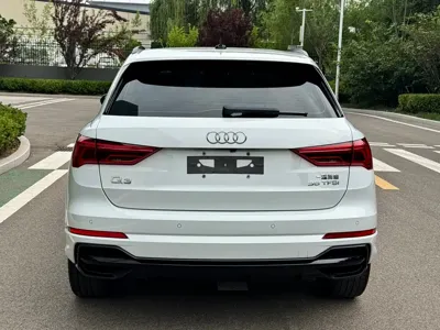 Audi Q3 2023, 16000 км, за 28516.22 USD