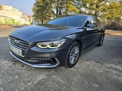 Hyundai Grandeur 2018, 95969 км, за 9580.44 USD