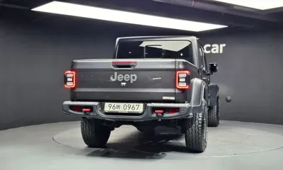 Jeep Gladiator 2021, 76534 км, за 23916 USD