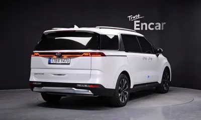 Kia Canival 2021, 125125 км, за 12365.69 USD