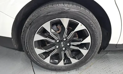 Kia Canival 2021, 125125 км, за 12365.69 USD
