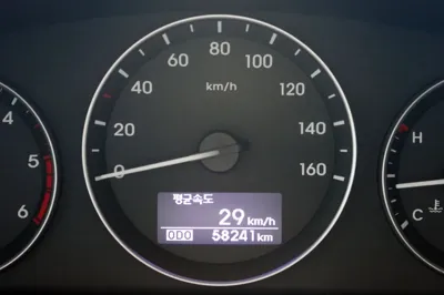 Hyundai Starex 2017, 58241 км, за 9124.33 USD - фото 8