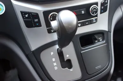 Hyundai Starex 2017, 58241 км, за 9124.33 USD - фото 12