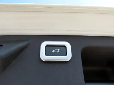 Land Rover Discovery Sport 2016, 55312 км, за 7100.98 USD - фото 18