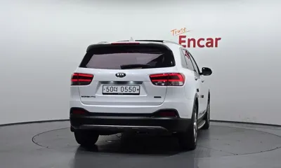 Kia Sorento 2016, 101850 км, за 9446.26 USD