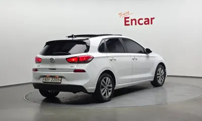 Hyundai i30 2018, 56443 км, за 8332.25 USD