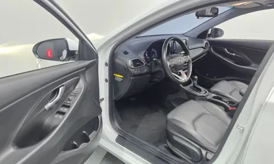 Hyundai i30 2018, 56443 км, за 8332.25 USD - фото 10