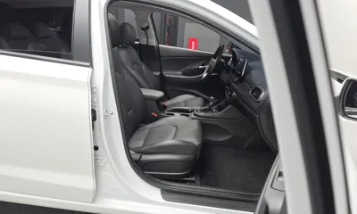 Hyundai i30 2018, 56443 км, за 8332.25 USD - фото 11
