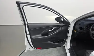 Hyundai i30 2018, 56443 км, за 8332.25 USD - фото 24
