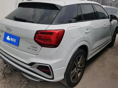 Audi Q2L 2024, 9600 км, за 15449.97 USD