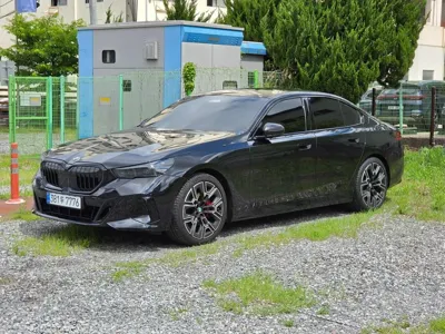 BMW 5-Series · 2026 год