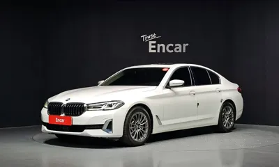 BMW 5-Series · 2021 год