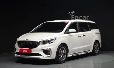 Kia Canival · 2020 год